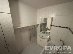 Prodej bytu 3+1, Opava - Kateřinky, Holasická, 78 m2