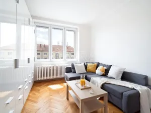 Pronájem bytu 2+1, Praha - Strašnice, Průběžná, 55 m2