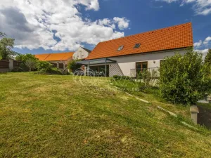 Prodej rodinného domu, Kosoř, Samota, 241 m2