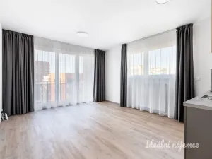 Pronájem bytu 1+kk, Praha - Vysočany, Poděbradská, 32 m2