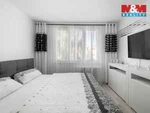 Prodej bytu 4+1, Postoloprty, Jiráskovo náměstí, 77 m2