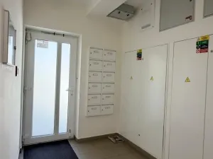 Pronájem bytu 1+kk, Praha - Strašnice, Strančická, 24 m2