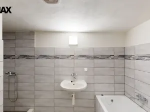 Prodej rodinného domu, Odrovice, 400 m2