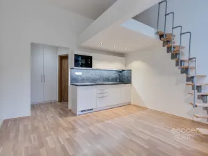 Pronájem bytu 1+kk, Praha - Smíchov, Radlická, 21 m2
