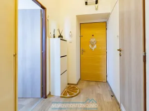 Prodej bytu 1+kk, Znojmo, Na Rejdišti, 33 m2