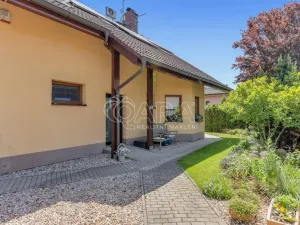 Prodej rodinného domu, Šestajovice, 255 m2