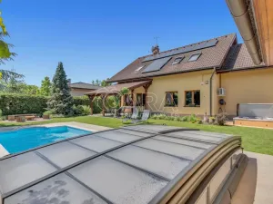 Prodej rodinného domu, Šestajovice, 255 m2
