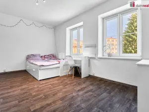 Prodej bytu 4+1, Karlovy Vary, Sládkova, 94 m2