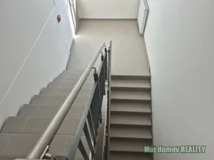 Pronájem skladu, Praha - Hostivař, 550 m2