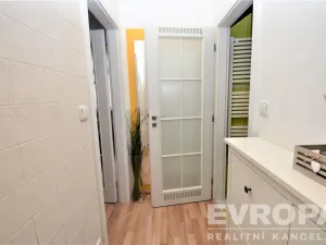Pronájem bytu 2+kk, Praha - Libeň, Na Dědince, 40 m2