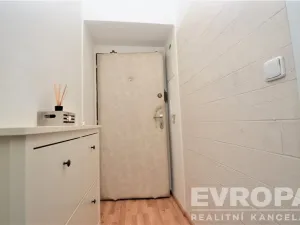 Pronájem bytu 2+kk, Praha - Libeň, Na Dědince, 40 m2