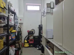 Pronájem obchodního prostoru, Praha - Letňany, Třinecká, 124 m2