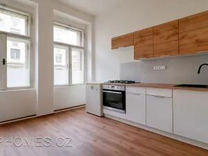 Pronájem bytu 1+1, Praha - Nové Město, Na Moráni, 35 m2