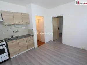 Pronájem bytu 1+1, Tachov, Jana Ziky, 42 m2