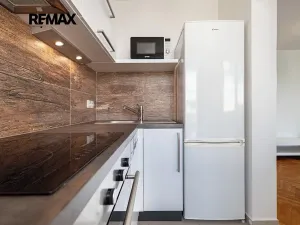 Pronájem bytu 2+kk, Jindřichův Hradec, Pravdova, 44 m2