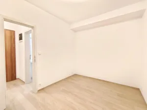 Pronájem bytu 2+kk, Krnov - Pod Bezručovým vrchem, 30 m2