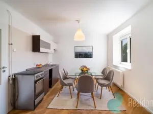 Prodej bytu 2+1, České Budějovice, Hálkova, 53 m2
