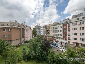Pronájem bytu 1+kk, Praha - Střešovice, Na Hubálce, 24 m2
