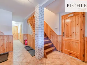 Prodej rodinného domu, Stříbrná, 341 m2