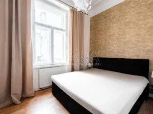 Pronájem bytu 4+1, Praha - Nové Město, Mikulandská, 84 m2