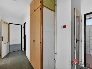 Prodej bytu 3+1, Zvoleněves, 71 m2