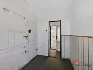 Prodej bytu 3+1, Zvoleněves, 71 m2