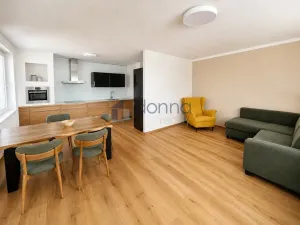 Pronájem bytu 3+kk, Praha, Vodnická, 84 m2