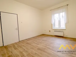 Pronájem bytu 1+1, Hradec Králové - Nový Hradec Králové, Hlavní, 25 m2