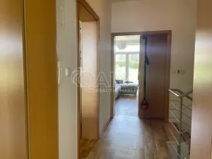 Pronájem rodinného domu, Praha - Nebušice, Na závěji, 300 m2