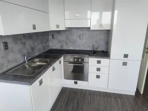 Pronájem bytu 2+kk, Praha - Troja, Hnězdenská, 44 m2