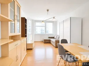 Prodej bytu 2+kk, Praha - Hlubočepy, Voskovcova, 51 m2