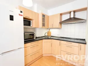 Prodej bytu 2+kk, Praha - Hlubočepy, Voskovcova, 51 m2