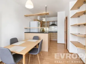 Prodej bytu 2+kk, Praha - Hlubočepy, Voskovcova, 51 m2