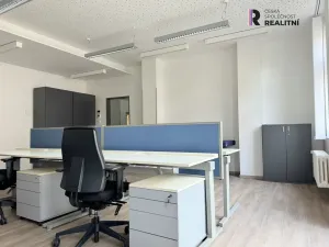 Pronájem kanceláře, Karlovy Vary, T. G. Masaryka, 411 m2