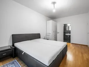 Pronájem bytu 3+kk, Praha - Břevnov, Na Petynce, 91 m2