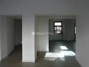 Pronájem obchodního prostoru, Strakonice, Palackého náměstí, 100 m2
