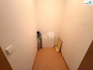 Pronájem bytu 2+kk, Praha - Řepy, Skuteckého, 57 m2