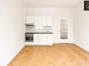 Pronájem bytu 1+kk, Praha - Košíře, Vrchlického, 26 m2