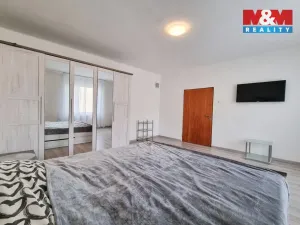 Pronájem bytu 2+kk, Karlovy Vary - Dvory, Chebská, 79 m2