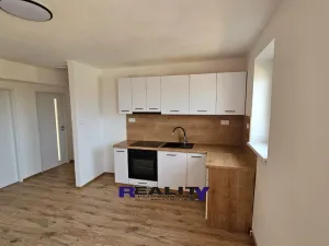 Prodej bytu 3+kk, Lubenec, 59 m2