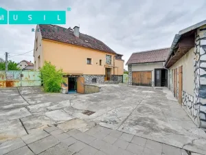 Prodej vícegeneračního domu, Medlov, 300 m2