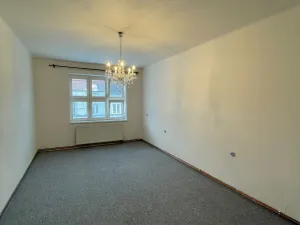 Pronájem bytu 3+1, Pardubice, náměstí Čs. legií, 96 m2