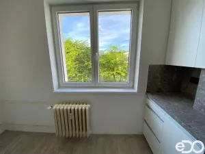 Pronájem bytu 3+1, Pardubice, Rosická, 60 m2