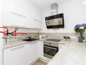 Prodej bytu 1+kk, Praha, Drnovská, 37 m2