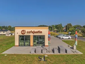 Prodej obchodního prostoru, Doksy, 88 m2