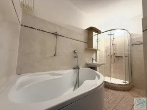 Pronájem bytu 2+1, Krnov, Albrechtická, 60 m2