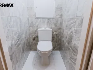 Pronájem bytu 1+kk, Praha - Troja, Sosnovecká, 29 m2