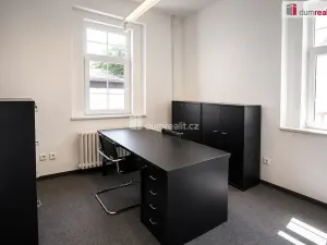 Pronájem kanceláře, Karlovy Vary, Na Výhledě, 28 m2