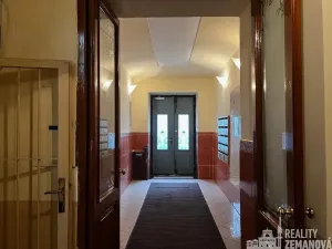 Pronájem bytu 3+1, Praha - Vršovice, Charkovská, 102 m2