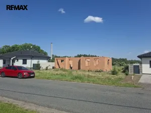 Prodej pozemku pro bydlení, Strachotice, 827 m2